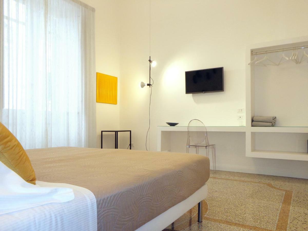 Re Ruggero Rooms 雷焦卡拉布里亚 外观 照片